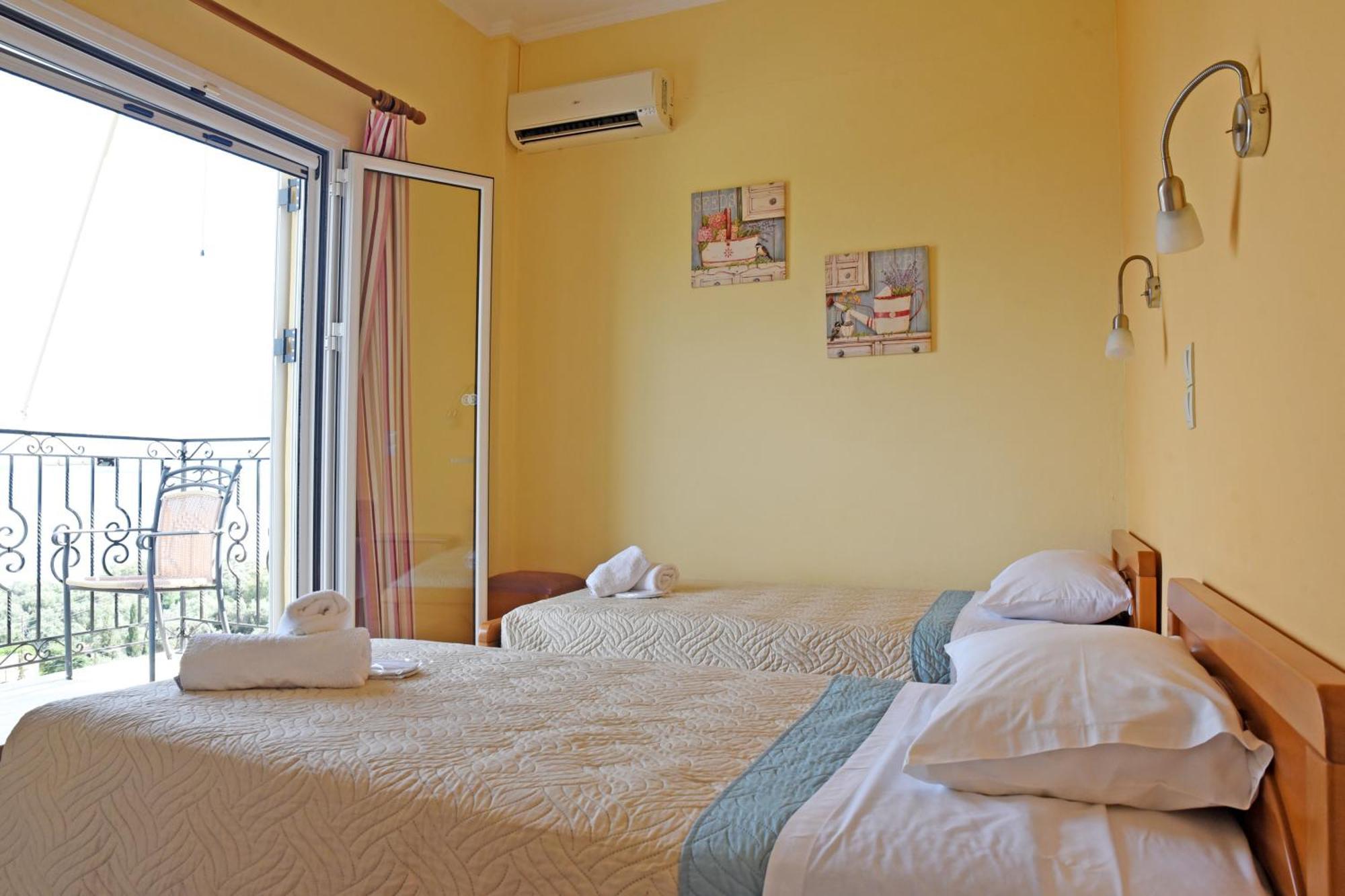Butterfly Barbati Apartments Ngoại thất bức ảnh